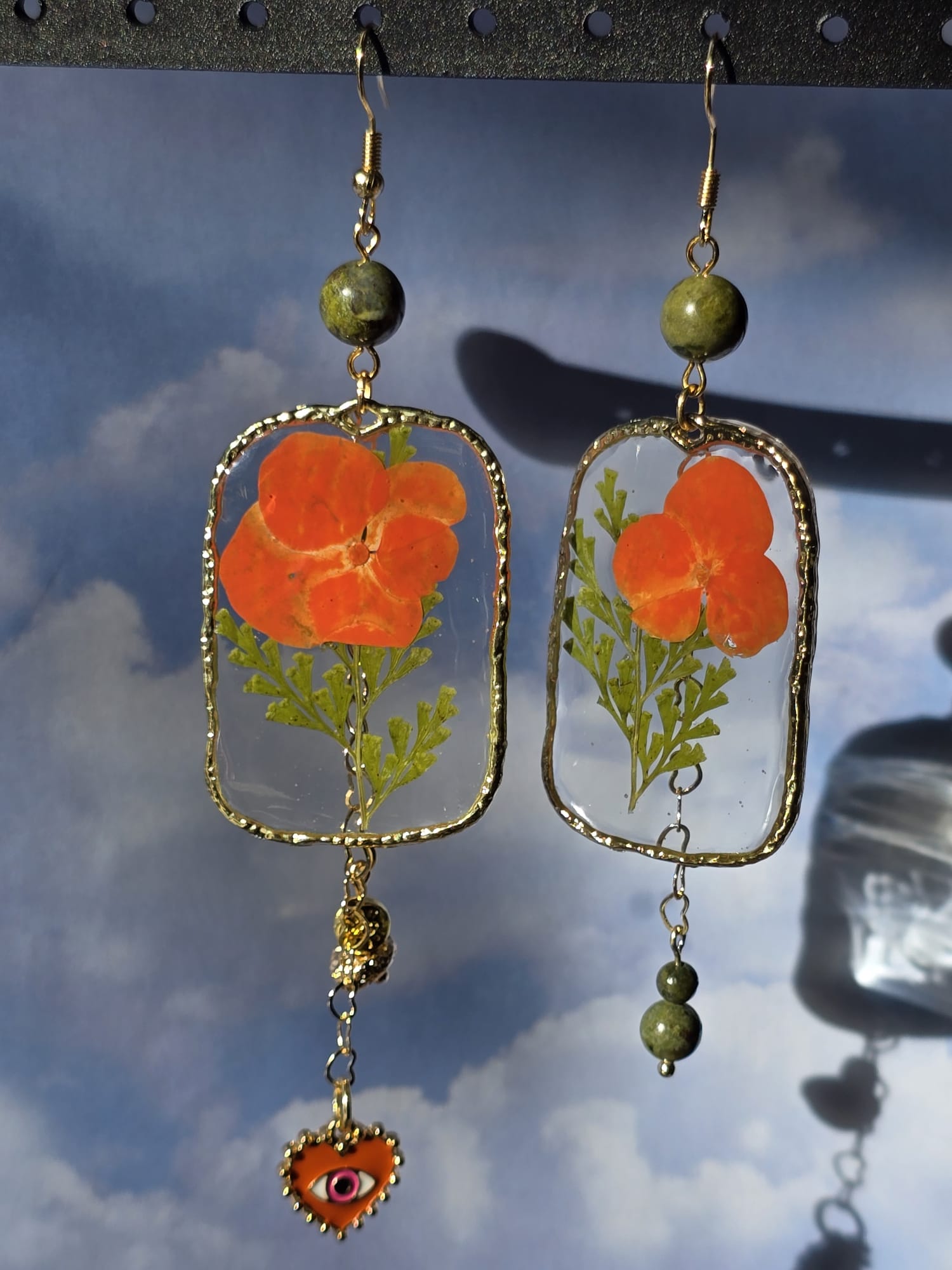 Fuego & Root - Dragon's Blood Botanical Dangle Earrings