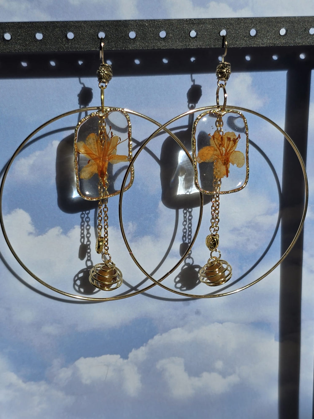 Flor y Fuego - Fire Agate Botanical Lily Hoop Dangles