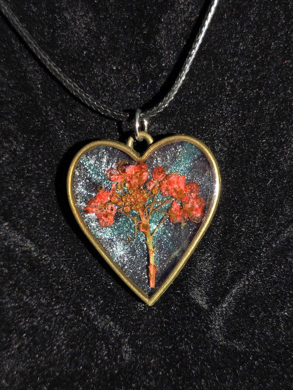 Flor del Cosmos - Heart-shaped Botanical Pendant