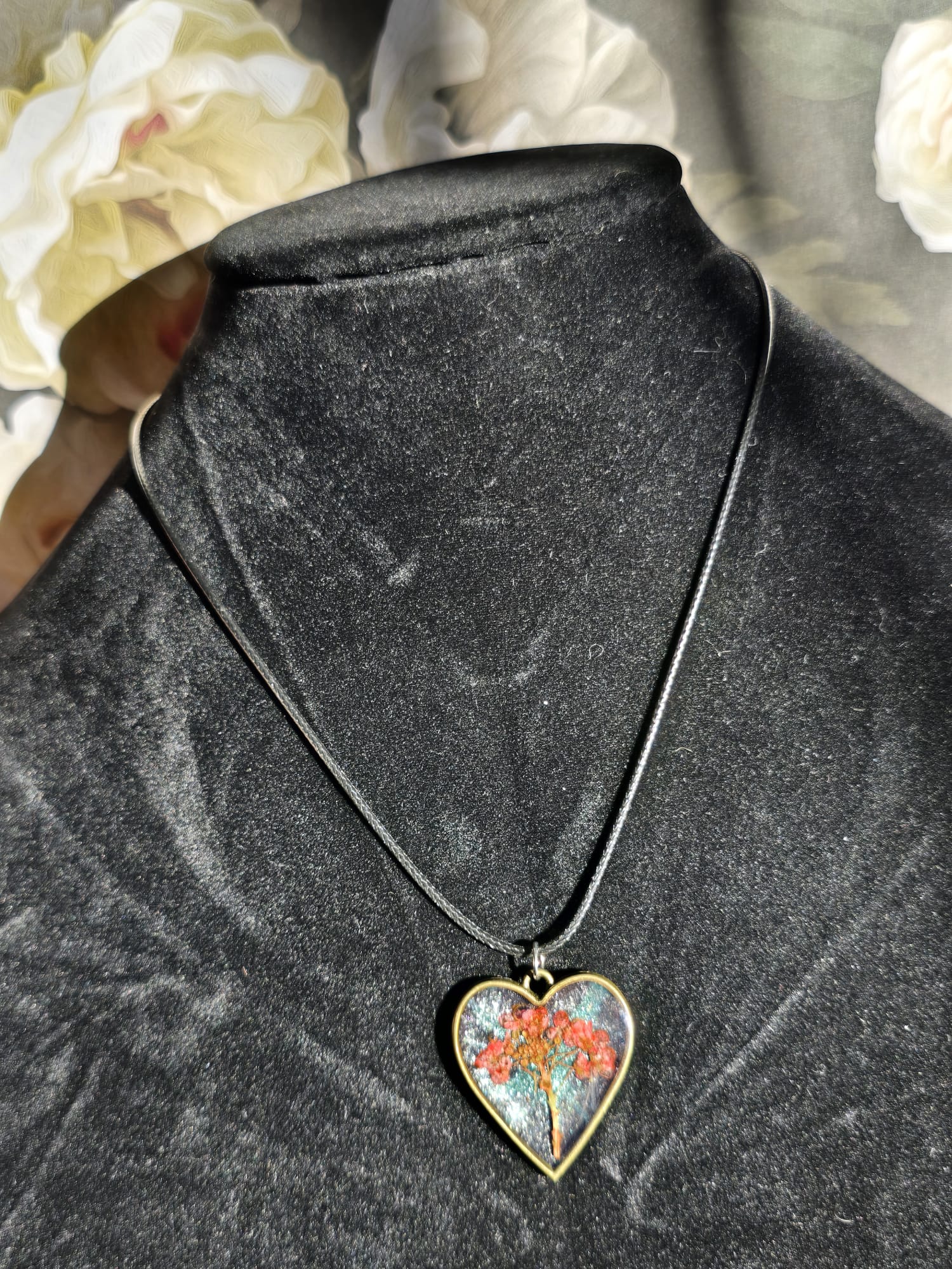 Flor del Cosmos - Heart-shaped Botanical Pendant