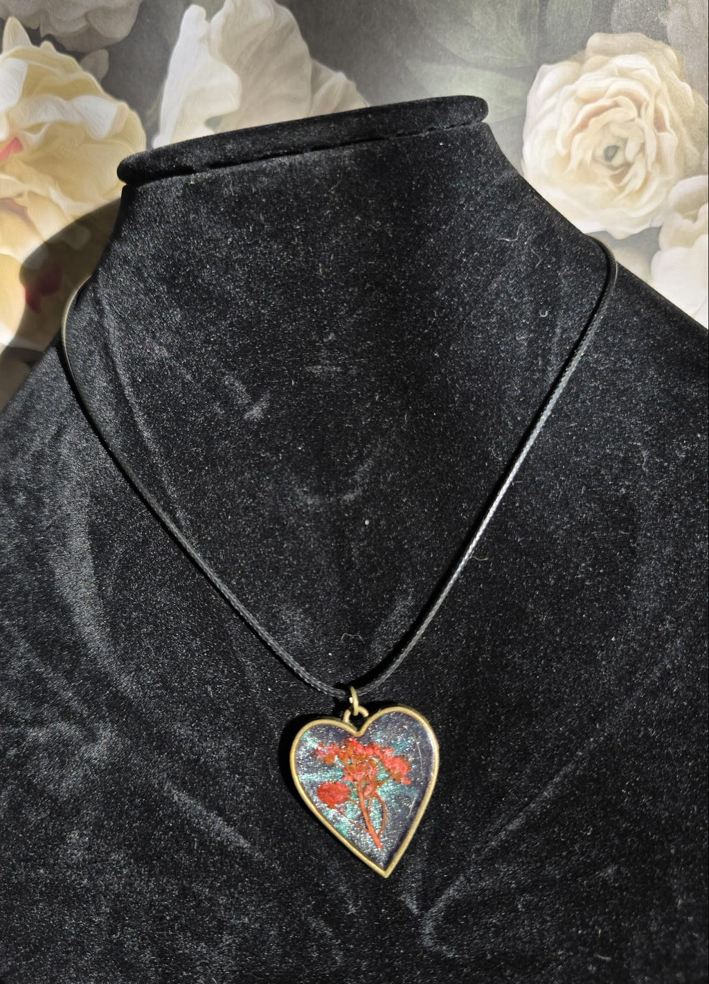 Flor del Cosmos - Heart-shaped Botanical Pendant