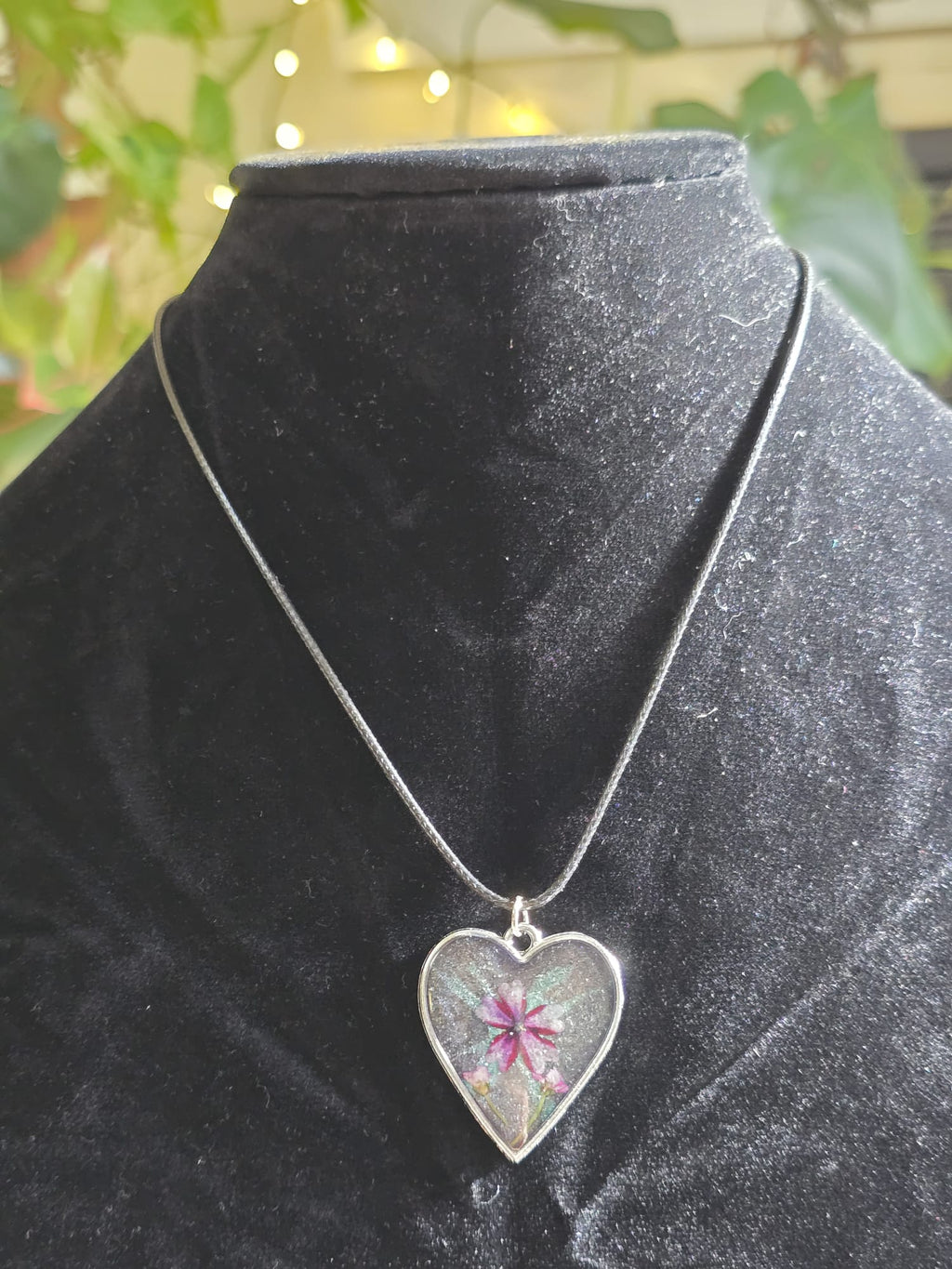 Flor del Cosmos - Heart-shaped Botanical Pendant